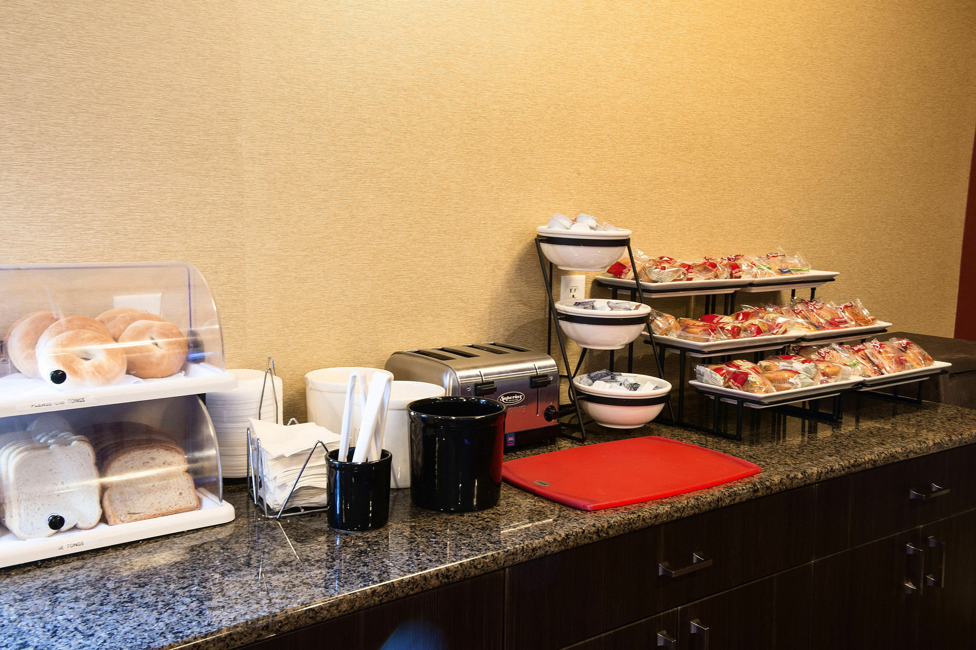 Red Roof Inn & Suites Omaha - Council Bluffs Ngoại thất bức ảnh